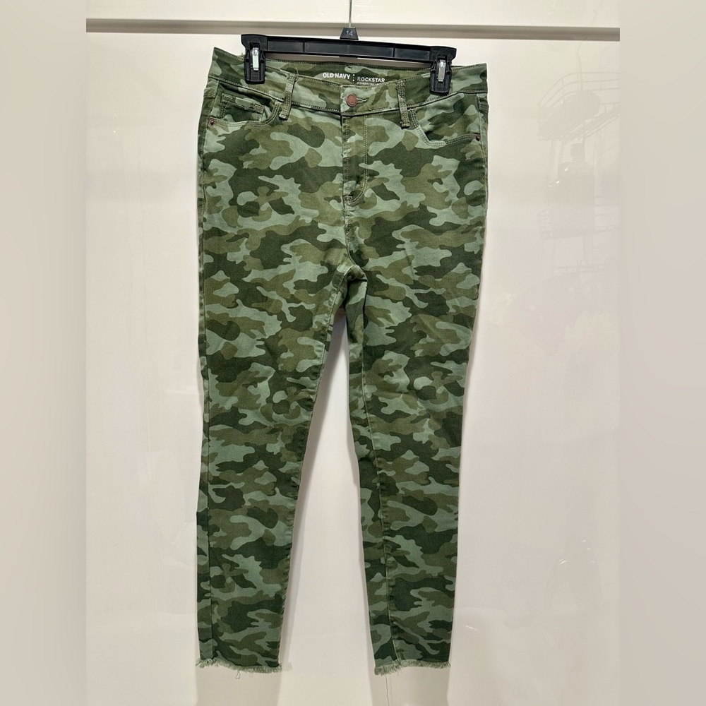 Old Navy - Camo Rockstar Jeans with Raw Hem - Brand New Condition! - Picture 2 of 7